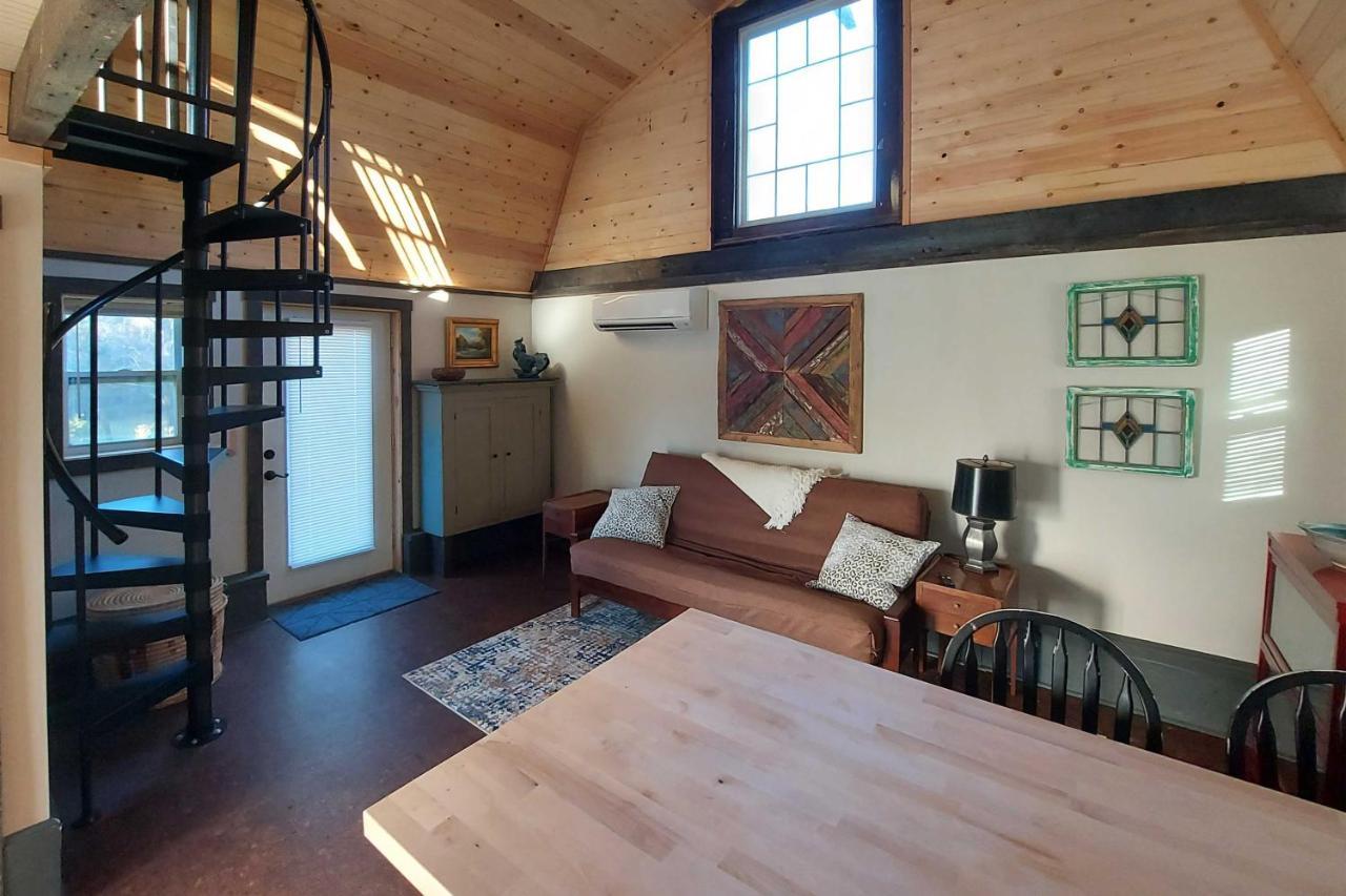 Rustic Hendersonville Farm Studio With Private Deck Bagian luar foto