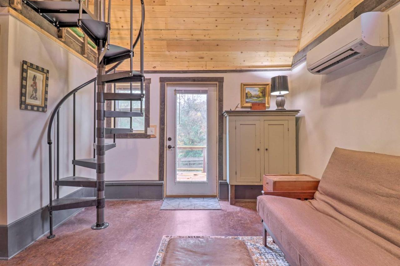 Rustic Hendersonville Farm Studio With Private Deck Bagian luar foto