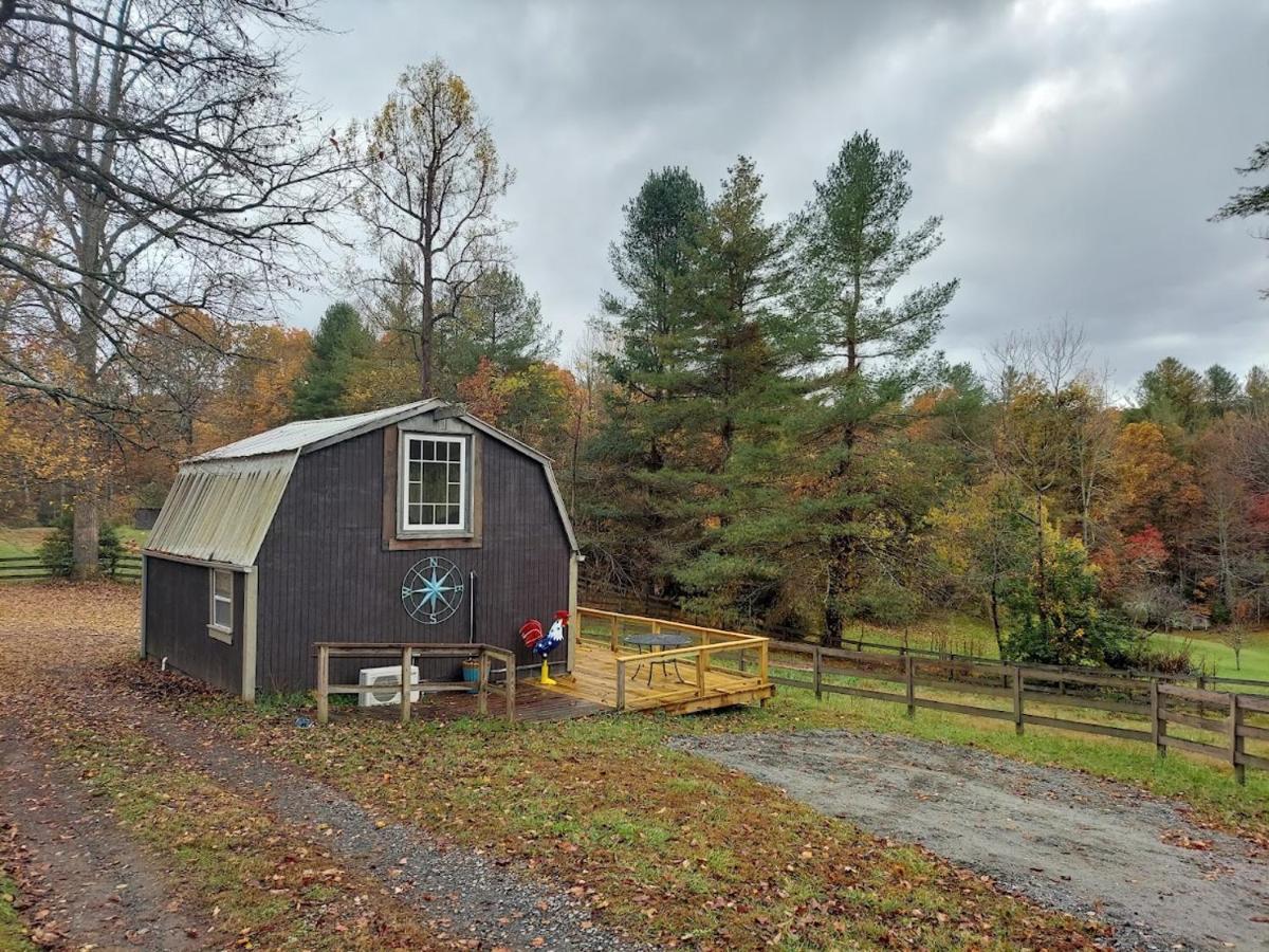 Rustic Hendersonville Farm Studio With Private Deck Bagian luar foto