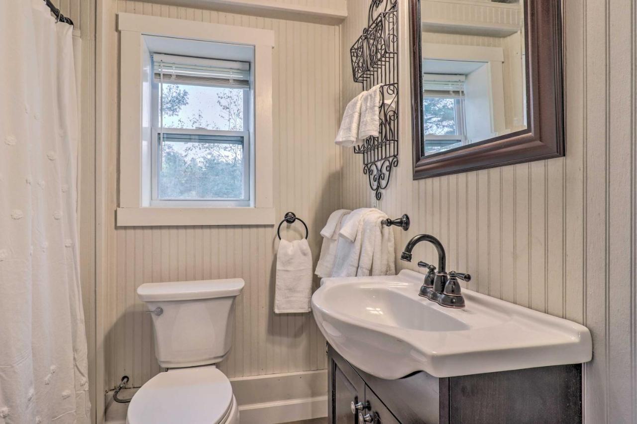 Rustic Hendersonville Farm Studio With Private Deck Bagian luar foto