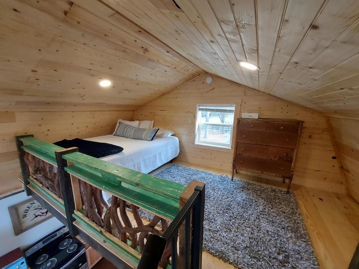 Rustic Hendersonville Farm Studio With Private Deck Bagian luar foto