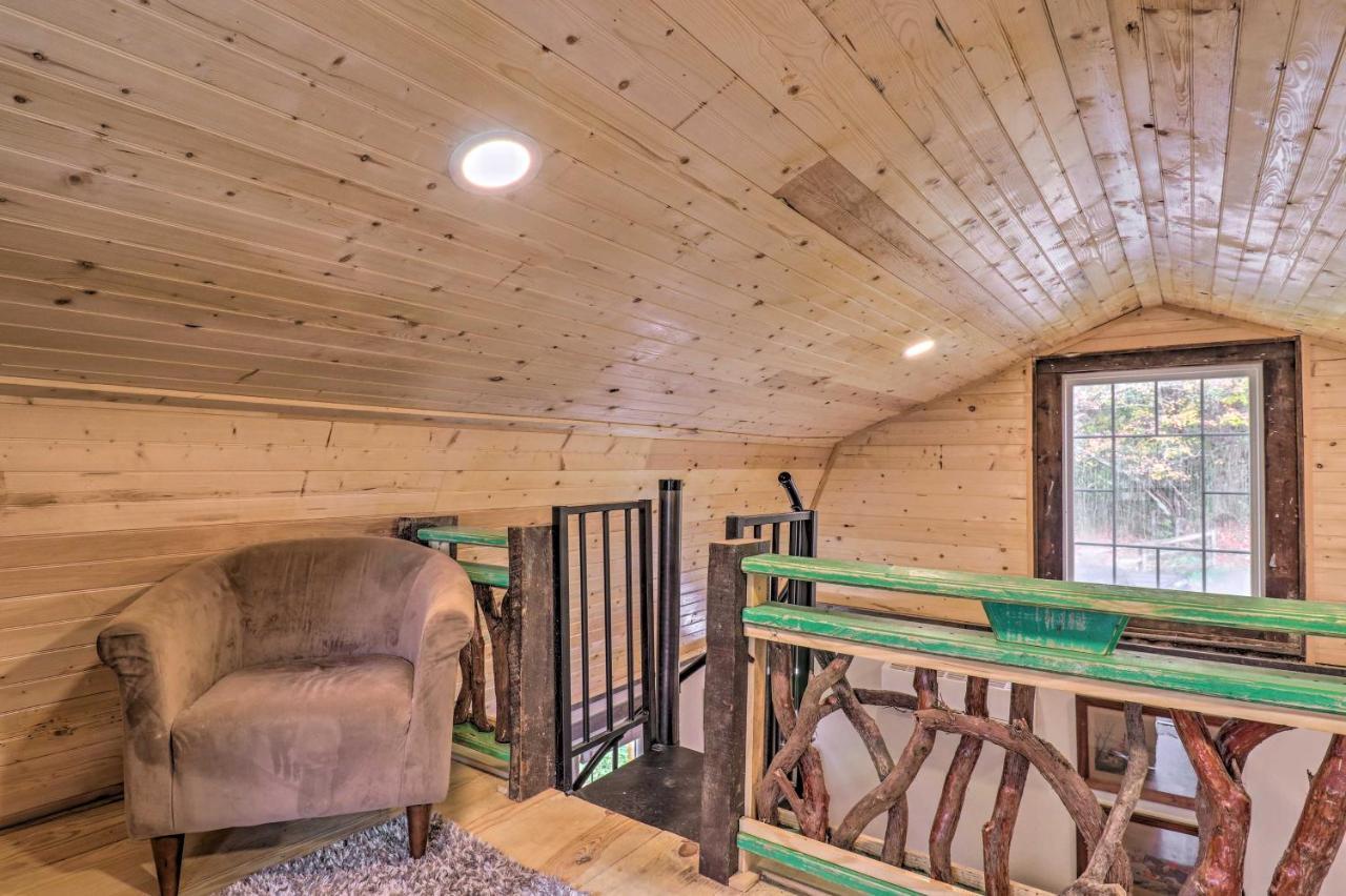 Rustic Hendersonville Farm Studio With Private Deck Bagian luar foto